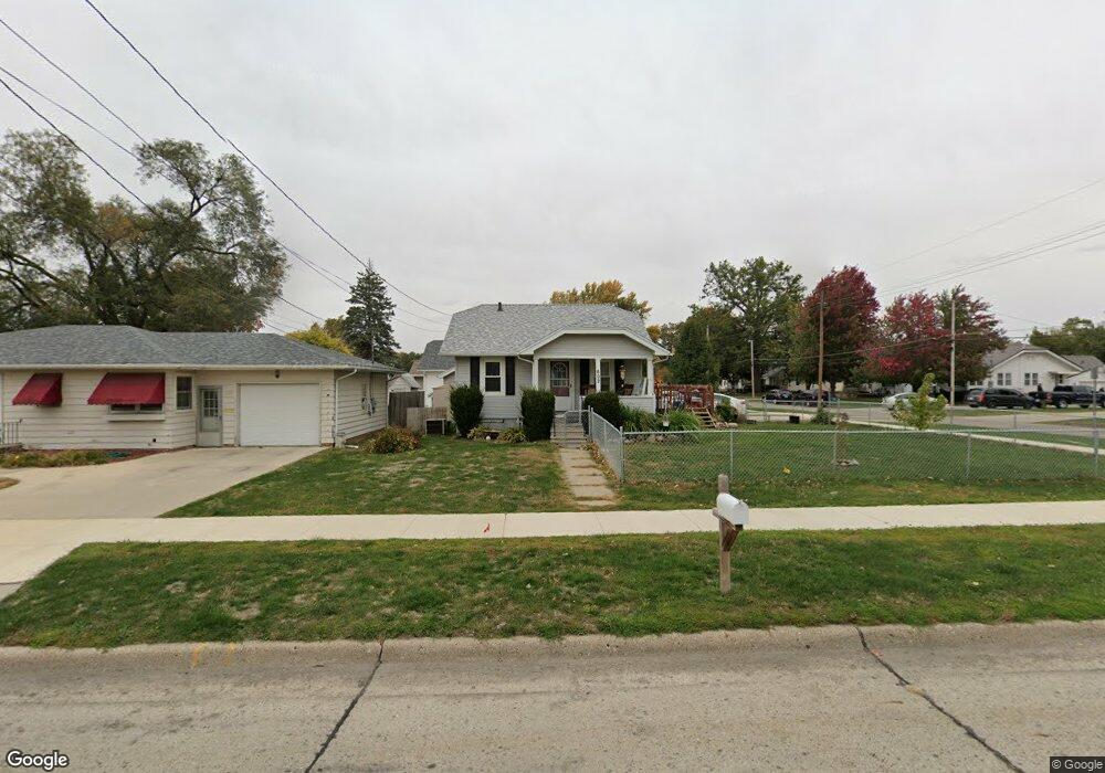 602 S 11th Ave W, Newton, IA 50208 - photo 1