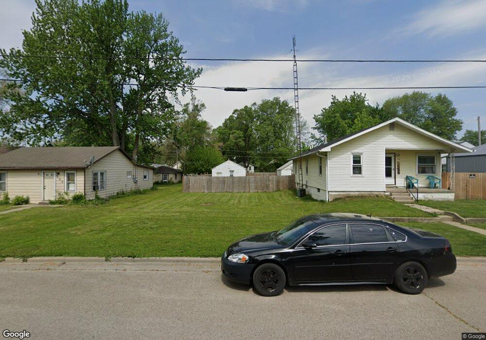 709 S Mclean St, Lincoln, IL 62656 - photo 1