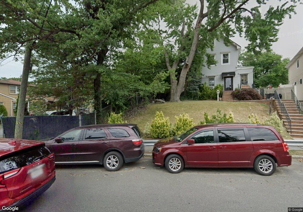 285 Jewett Ave, Staten Island, NY 10302 - photo 1