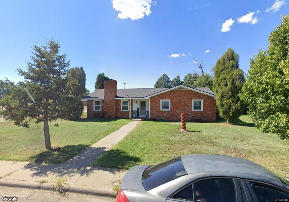 322 Binkley Ave, Dumas, TX 79029 - photo 1