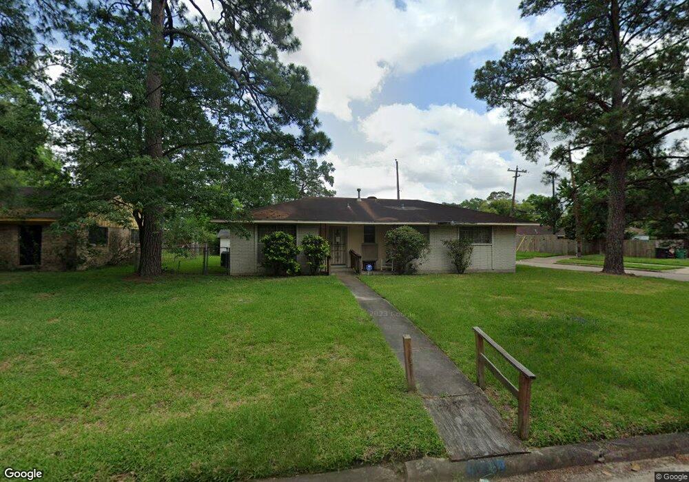 10602 Rebel Rd, Houston, TX 77016 - photo 1