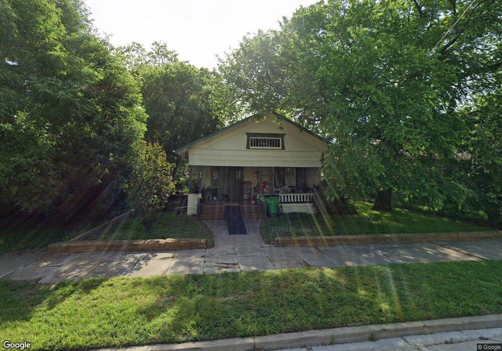 806 N Dixon St, Gainesville, TX 76240 - photo 1