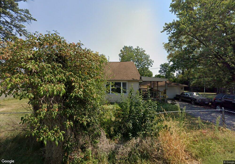 909 Daniels Ave, Lima, OH 45805 - photo 1