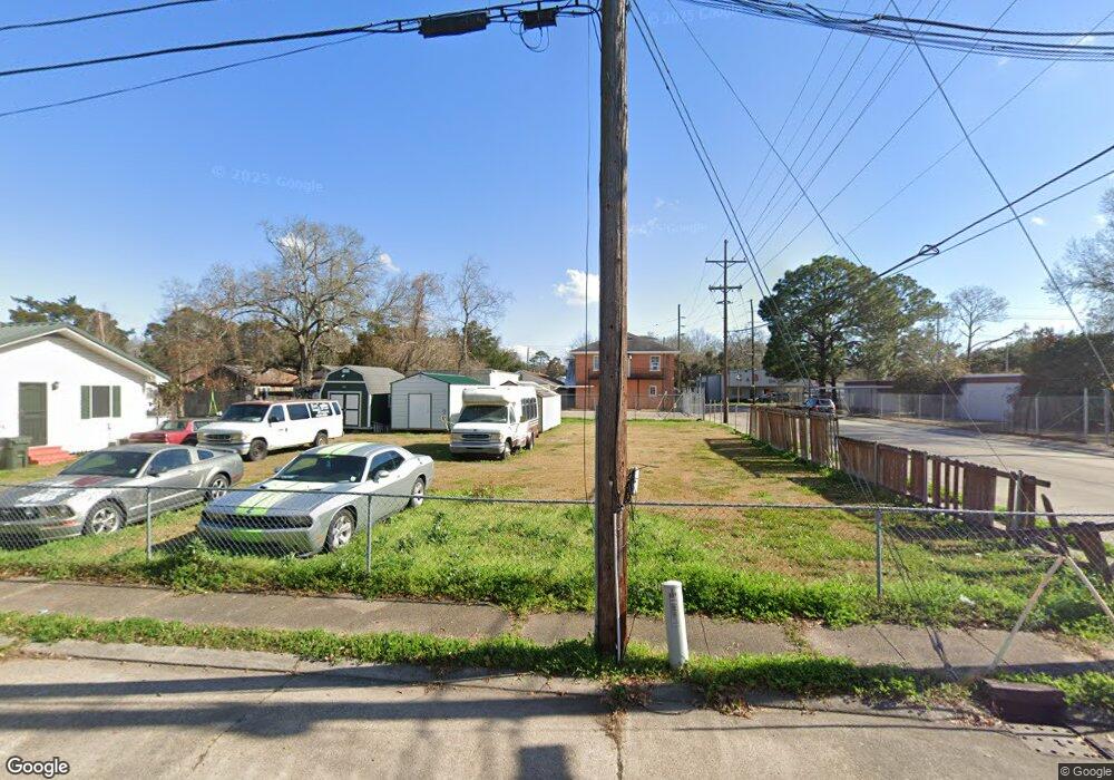 529 Sofas St, New Iberia, LA 70560 - photo 1