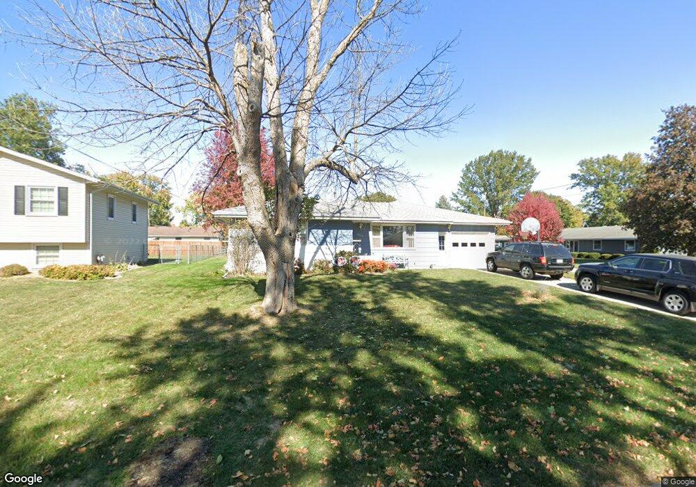 2010 N 2nd Ave E, Newton, IA 50208 - photo 1