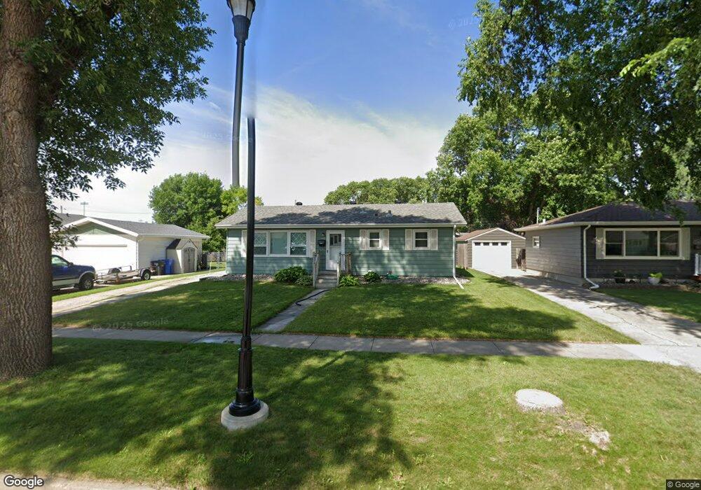 1453 18th St S, Fargo, ND 58103 - photo 1