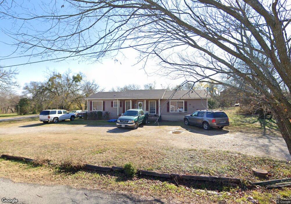 805 Loggins St, Ennis, TX 75119 - photo 1