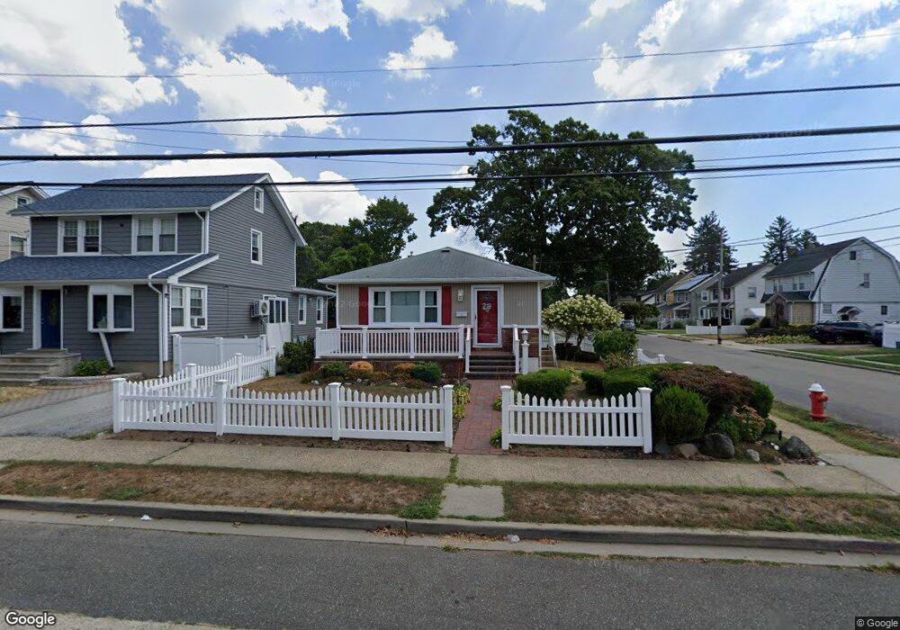 81 N Grove St, Valley Stream, NY 11580 - photo 1