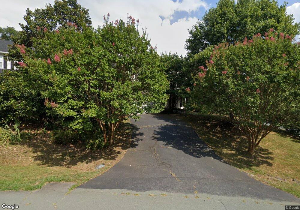 1410 Dunlora Dr, Charlottesville, VA 22901 - photo 1