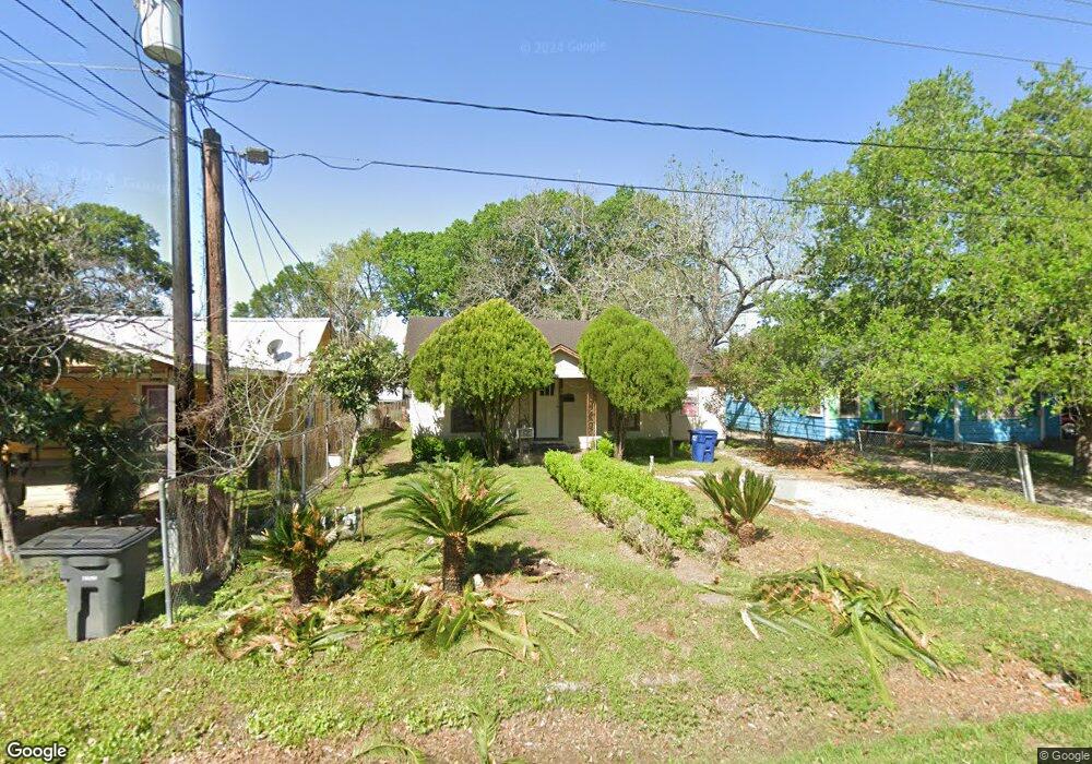 1414 Avenue E, Bay City, TX 77414 - photo 1