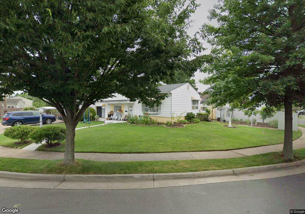 20 Clover Ct, Carteret, NJ 07008 - photo 1