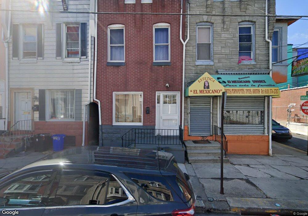 926 Windsor St, Reading, PA 19604 - photo 1