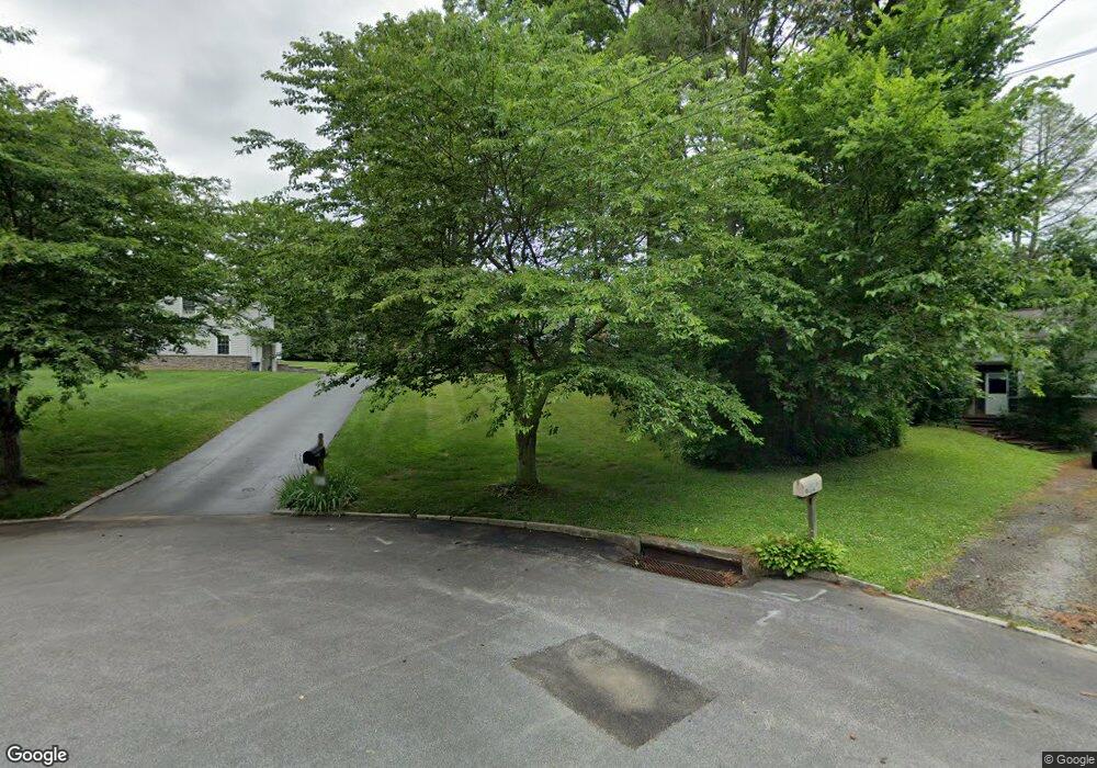 917 Lewis Ln, Bryn Mawr, PA 19010 - photo 1