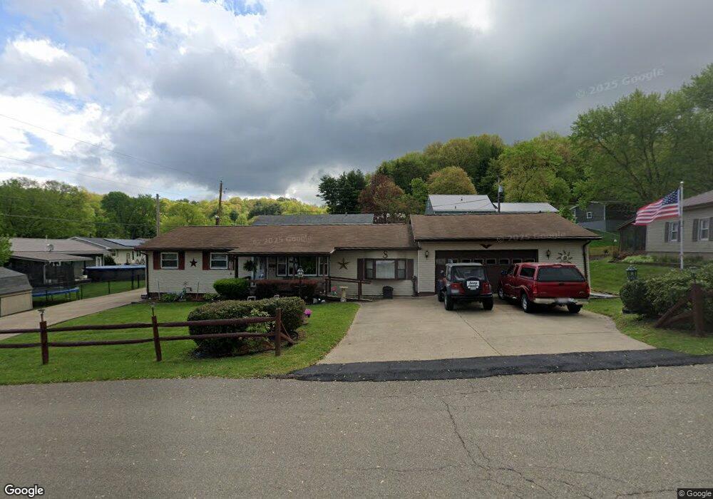 172 Green Dr, Coshocton, OH 43812 - photo 1