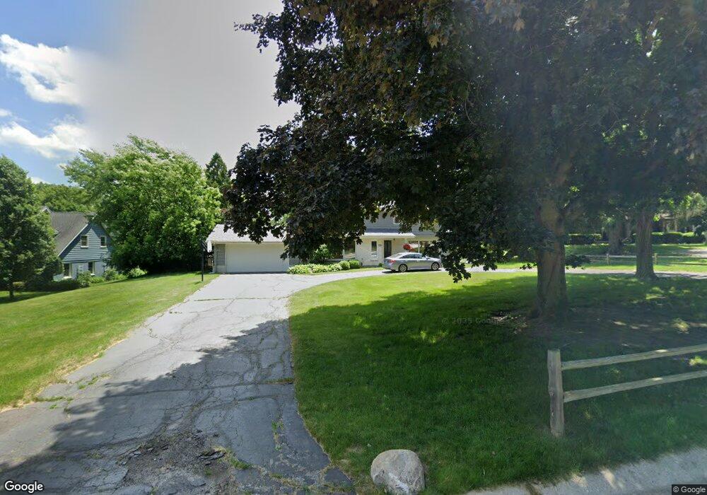 14265 Applewood Ct, Elm Grove, WI 53122 - photo 1