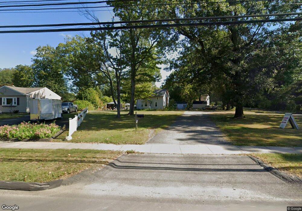 142 Old County Rd, Windsor Locks, CT 06096 - photo 1