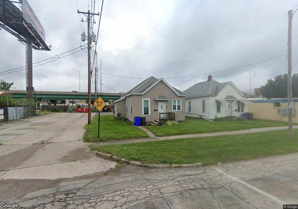 210 3rd St SW, Cedar Rapids, IA 52404 - photo 1