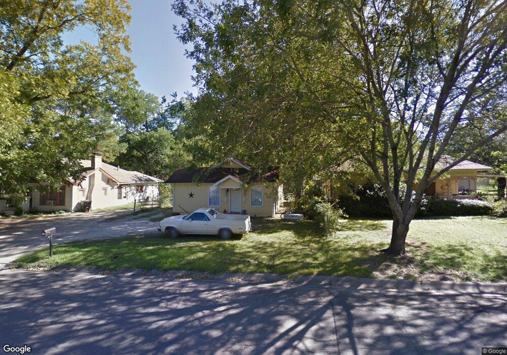 409 Poindexter Ave, Cleburne, TX 76033 - photo 1