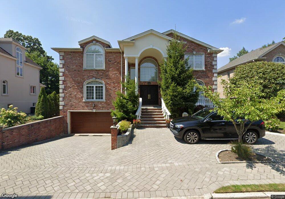 1091 Briar Way, Fort Lee, NJ 07024 - photo 1