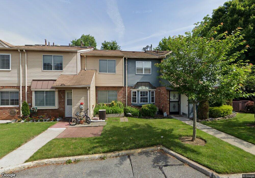 27 Franklin Ln unit C, Staten Island, NY 10306 - photo 1
