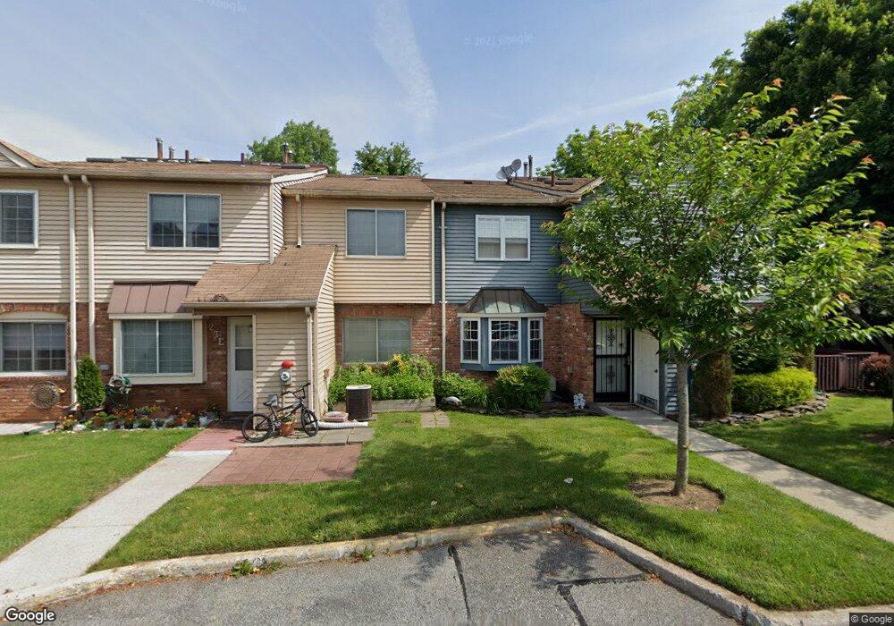27 Franklin Ln unit F, Staten Island, NY 10306 - photo 1