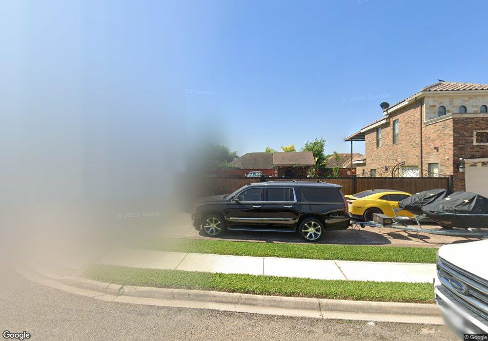 912 E Diaz Cir, Pharr, TX 78577 - photo 1