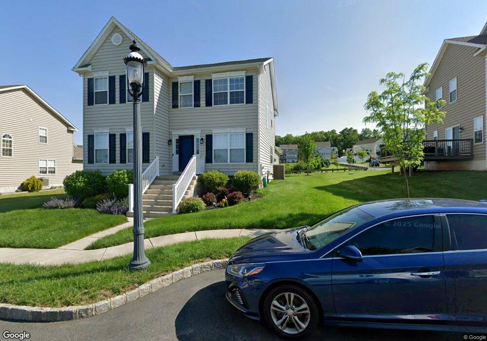 2114 Larkspur Ct, Pennsburg, PA 18073 - photo 1