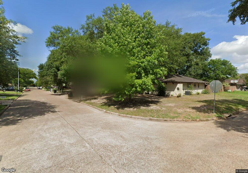 6406 Oaknut Dr, Houston, TX 77088 - photo 1
