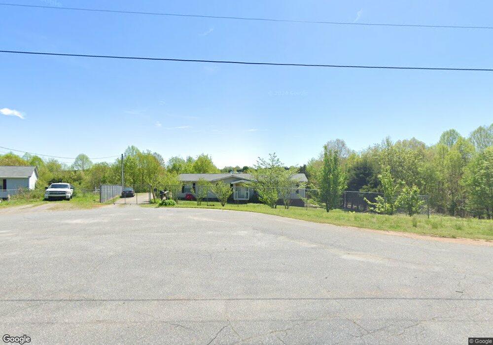 146 Mountain Crest Dr, Statesville, NC 28625 - photo 1