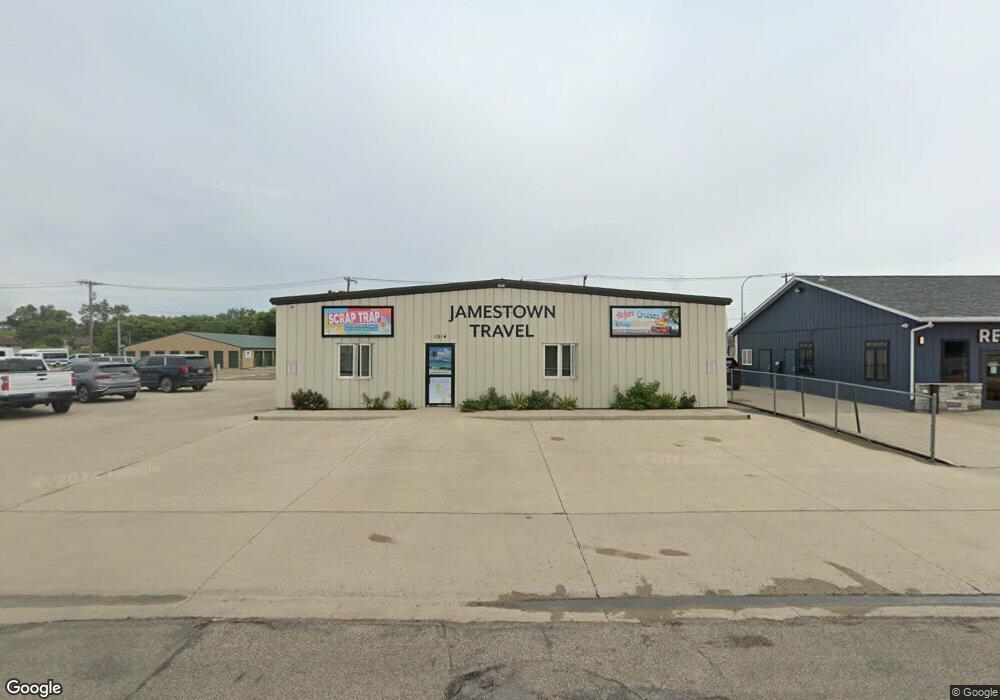1014 3rd Ave SE, Jamestown, ND 58401 - photo 1