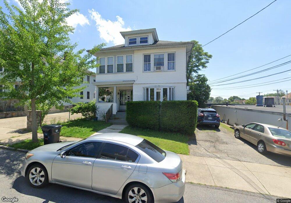 22 Boutwell St, Pawtucket, RI 02860 - photo 1