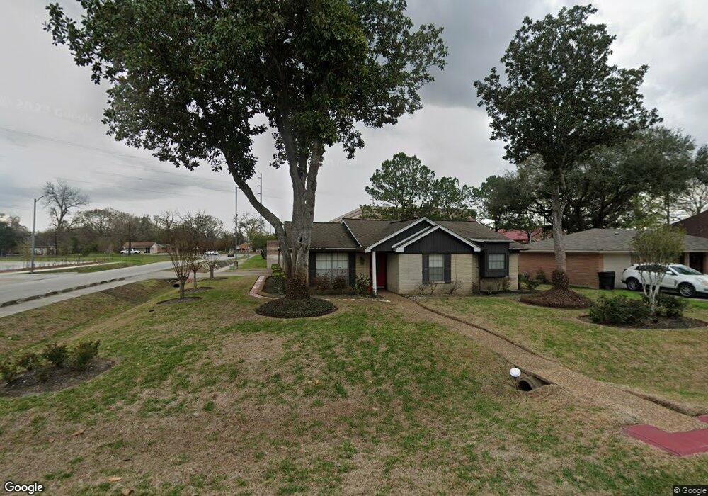 8634 Observatory St, Houston, TX 77088 - photo 1