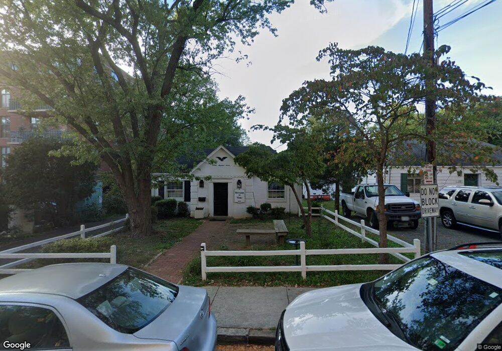 107 Pennsylvania Ave, Falls Church, VA 22046 - photo 1