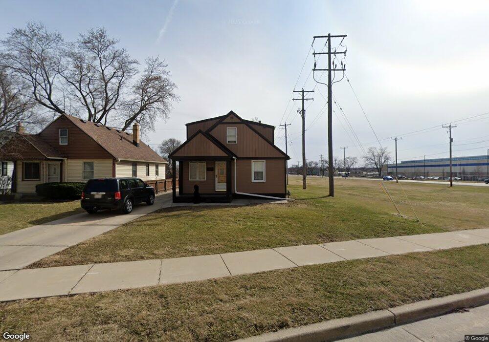 559 W Bolivar Ave, Milwaukee, WI 53207 - photo 1