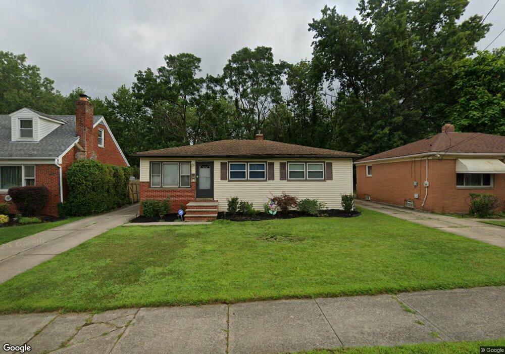 16457 Home St, Maple Heights, OH 44137 - photo 1