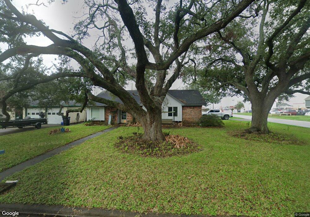 2702 Pecan St, Alvin, TX 77511 - photo 1