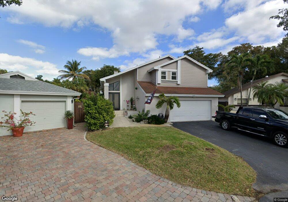 5311 SW 152nd Place Cir, Miami, FL 33185 - photo 1