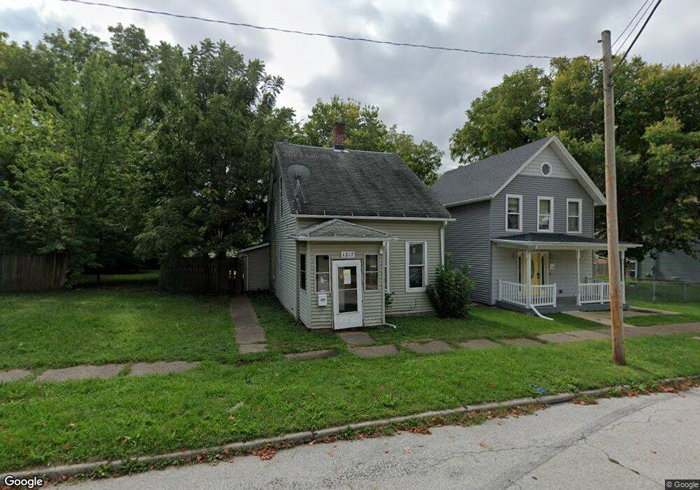 1217 W 8th St, Davenport, IA 52802 - photo 1