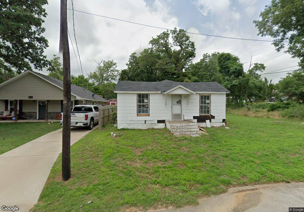 1521 S Chandler Ave, Denison, TX 75020 - photo 1