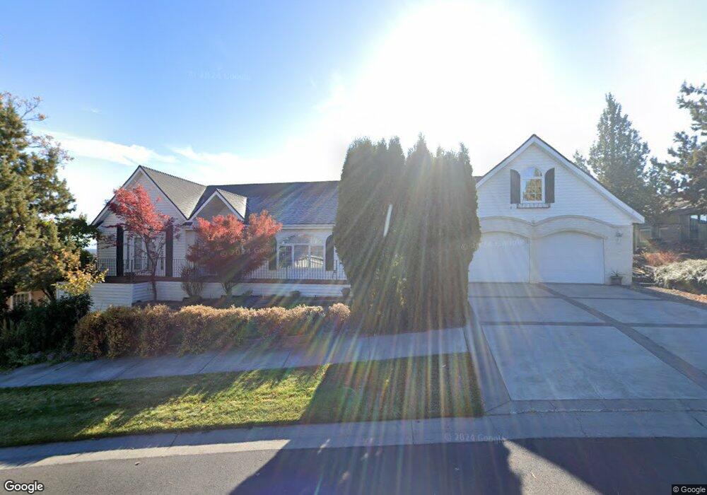 3544 SW Hillcrest Dr, Redmond, OR 97756 - photo 1