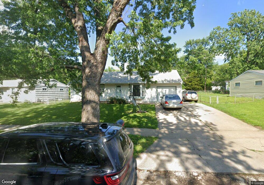 3818 S Humboldt St, Topeka, KS 66609 - photo 1
