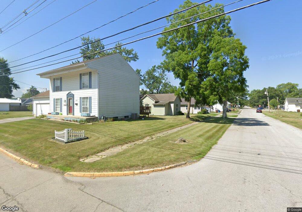 422 E Arnold St, Bluffton, IN 46714 - photo 1