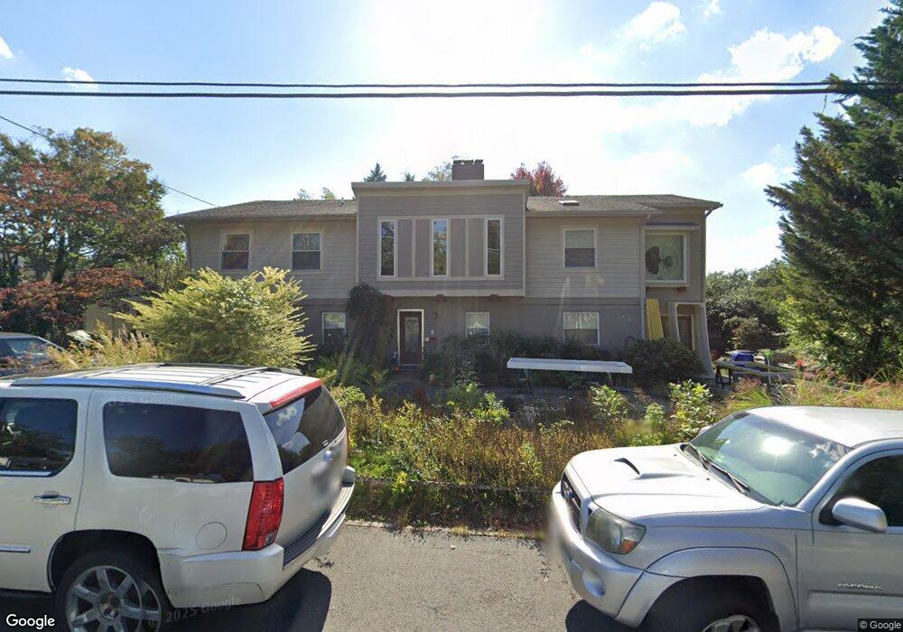 6620 Rannoch Rd, Bethesda, MD 20817 - photo 1