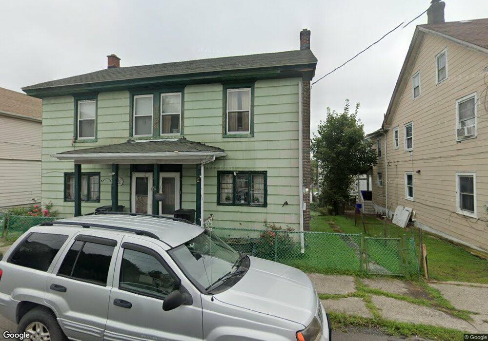 421 E Chestnut St, Hazleton, PA 18201 - photo 1