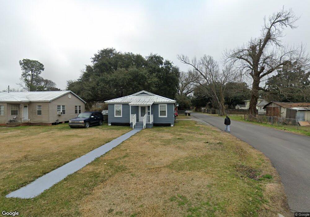 1135 Tupelo St, New Iberia, LA 70560 - photo 1