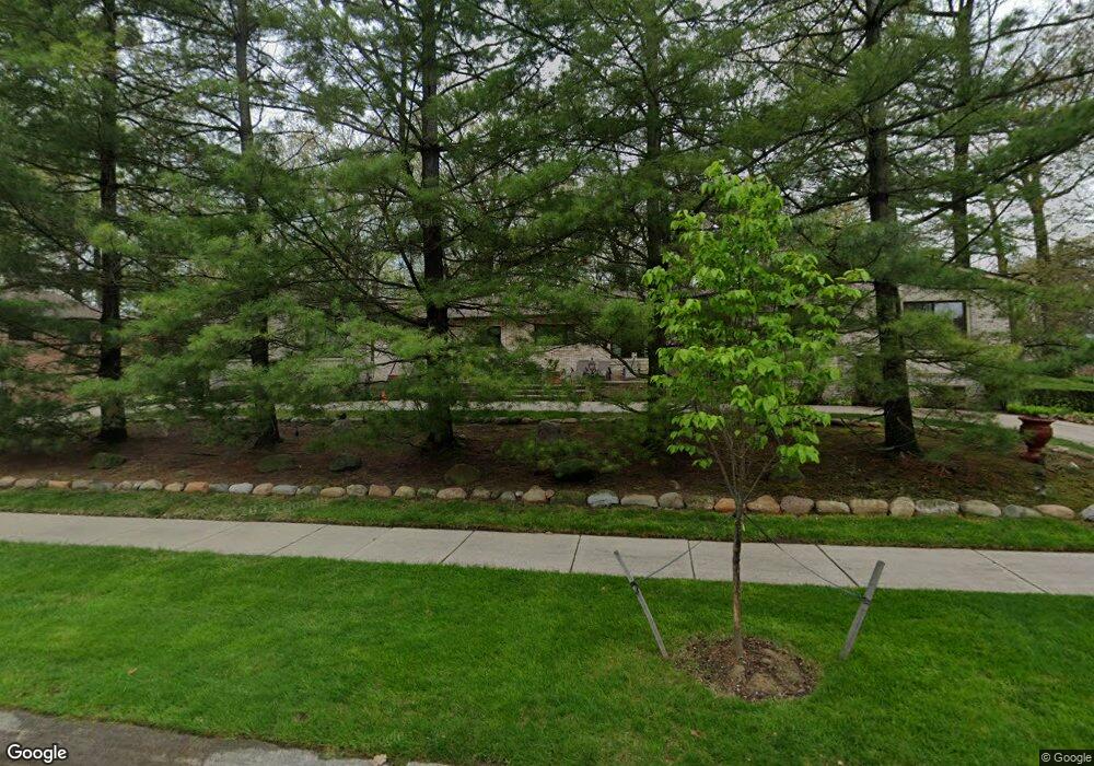 2553 Homewood Dr, Troy, MI 48098 - photo 1