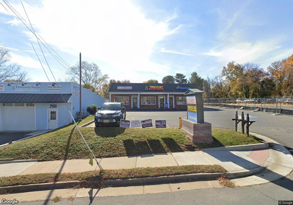 748 E Main St, Purcellville, VA 20132 - photo 1