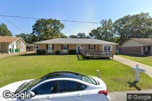10420 Riverbend Dr, Moss Point, MS 39562
