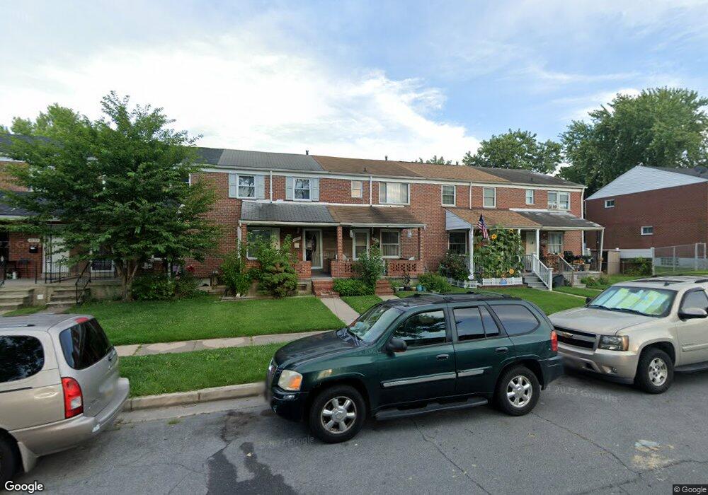 1049 Foxcroft Ln, Essex, MD 21221 - photo 1