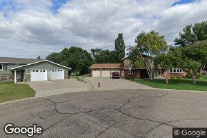 320 6th Ave NW, Hazen, ND 58545